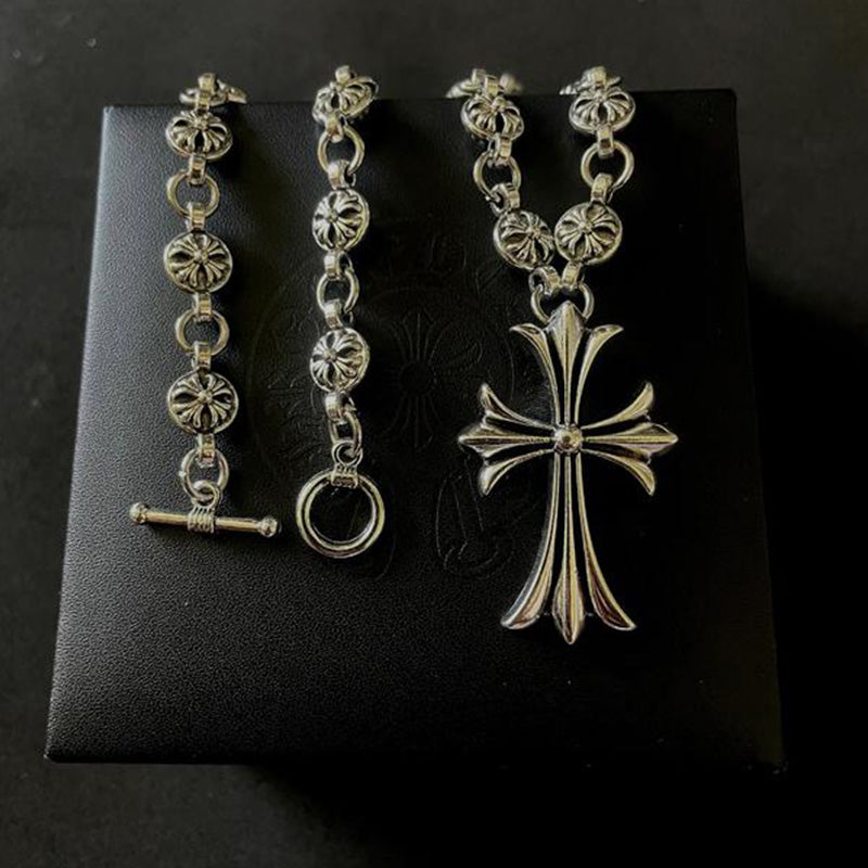 Nocturne Crest Gothic Cross Pendant Necklace For Everyday Edgy Style